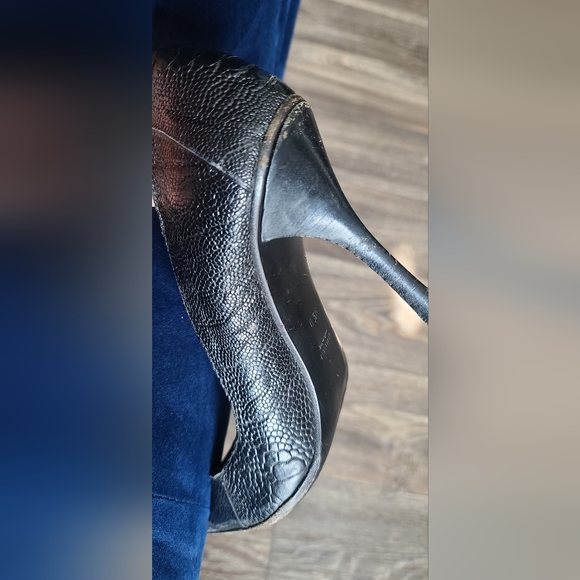 Gucci Snakeskin Black Heels - Picture 4 of 7